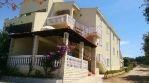 Гостиница Apartments with a parking space Mandre, Pag - 12409  Колан
